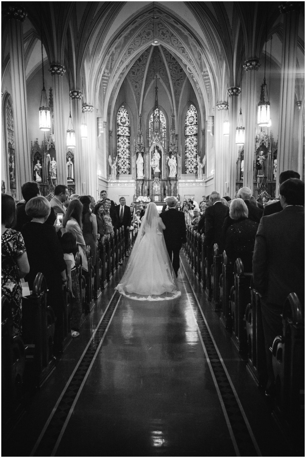 St-Mary-Catholic-Church-Memphis-Wedding-Taylor-Square-Photography_0024.jpg